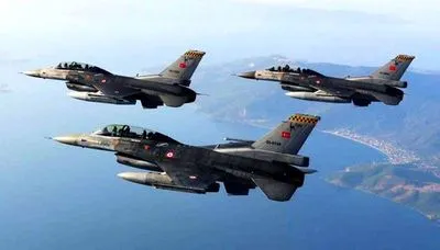 Туреччина провела над Чорним морем вчення винищувачів F-16