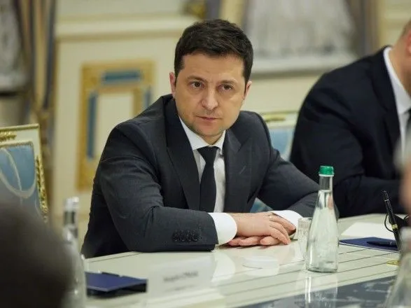 Зеленський закликав ВР якомога швидше ухвалити рішення, що зміцнюватимуть оборонний сектор України