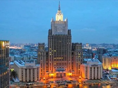 РФ оголосила про евакуацію дипломатів з України. Їх планують вивезти найближчим часом
