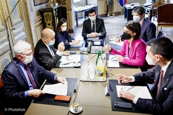 Голова МЗС ФРН скликала онлайн-переговори міністрів G7 через дії РФ щодо України