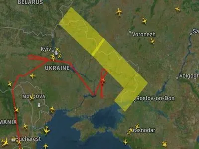 Россия закрыла небо вдоль границы Украины