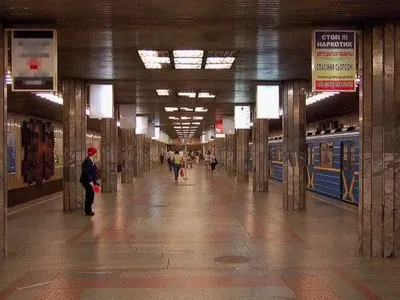 Киев: четыре станции красной ветки метро, где не курсируют поезда, открыты как укрытие