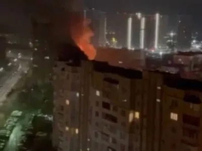 Геращенко: в Киеве горит 9 этажный жилой дом