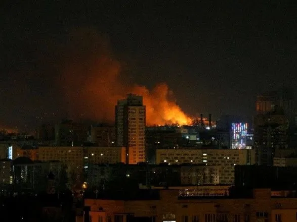 В Киеве на Проспекте Победы отбили атаку на воинскую часть