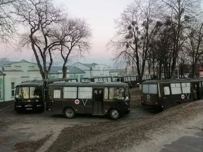 В сети появились кадры, где раненых военных РФ свозят в больницы на территории Беларуси