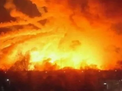 У кількох районах Києва знову лунають вибухи
