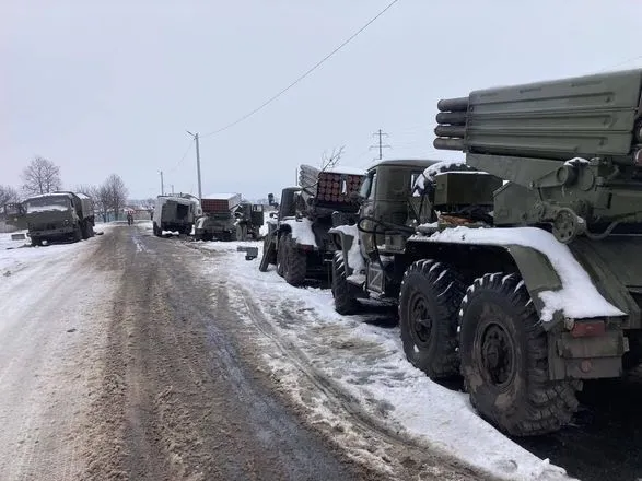 160 годин спротиву: Міноборони закликає українців нищити тилові колони ворога