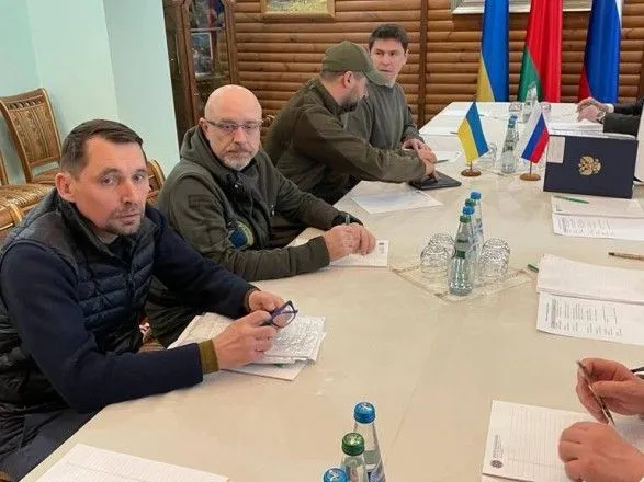Розпочався черговий раунд переговорів України і РФ