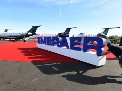 Embraer призупиняє технічне обслуговування та продаж запчастин до Росії