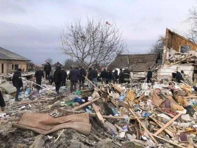 Под Киевом от обстрела оккупантами загорелось более восьми домов: есть погибшие, среди них - дети