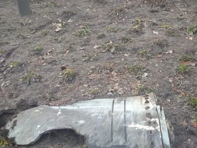 Во двор дачи Зеленского упал обломок ракеты