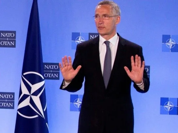 В НАТО обсуждали закрытие неба над Украиной. Но вовлекать свои самолеты пока не хотят