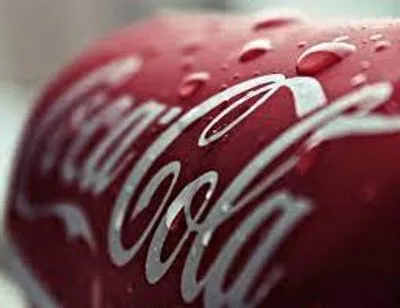 Coca-Cola продовжує працювати на ринку Росії