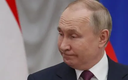 Встреча со стюардессами: на новом видео Путина заметили монтаж