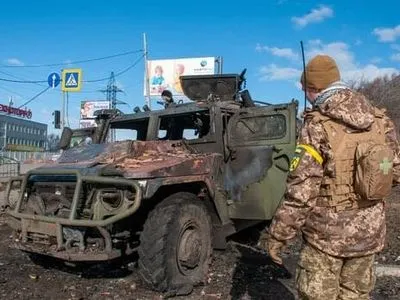 Вторжение в Украину: российские оккупанты потеряли более 10 тыс. человек и несколько сотен танков