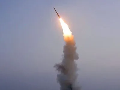 Северная Корея запустила в море баллистическую ракету