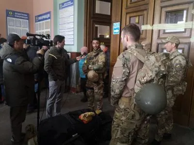 Британские бывшие морские пехотинцы прибыли в Украину