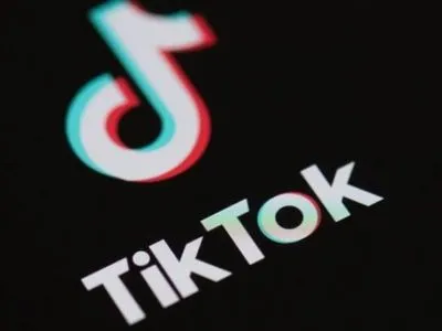 TikTok призупиняє роботу в РФ
