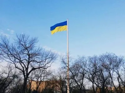 "Так буде завжди!": мер Миколаєва показав прапор України над містом