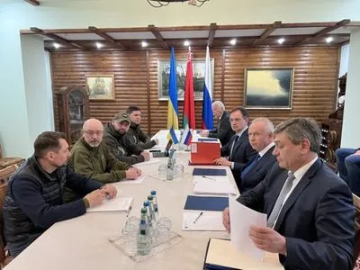 Третій раунд переговорів України та РФ розпочався у Білорусі