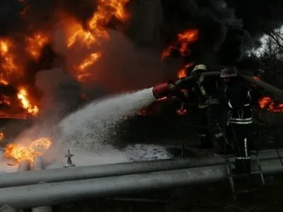 Через ворожі обстріли у Миколаєві горять житлові будинки