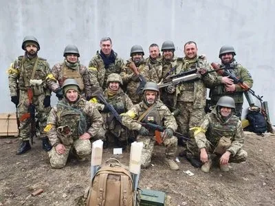 Ексміністр оборони Грузії разом із добровольцями прибув в Україну воювати проти російських окупантів
