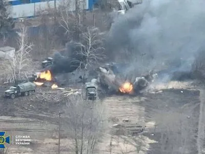 Завдяки чат-боту: під Києвом українські військові знищили ворожу техніку