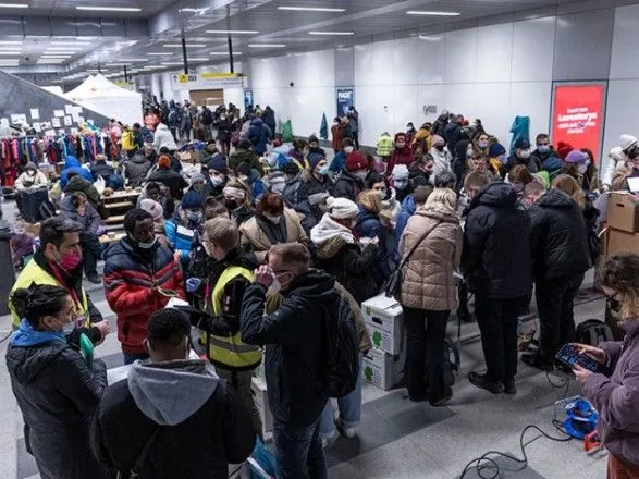 Варшава та Краків більше не можуть приймати біженців - прикордонники