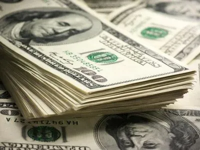 США запрещают поставлять доллары в Россию