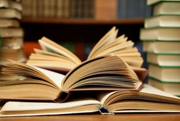 Україна заборонила ввезення книг з Росії