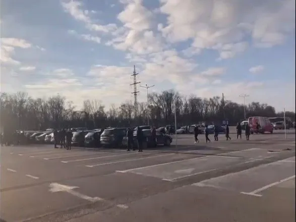 evakuatsiya-z-mariupolya-na-privatnikh-avto-viyikhalo-blizko-20-tis-lyudey