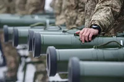 Україна витрачає військову допомогу Заходу, яка надходить на тиждень, за 20 годин — Зеленський