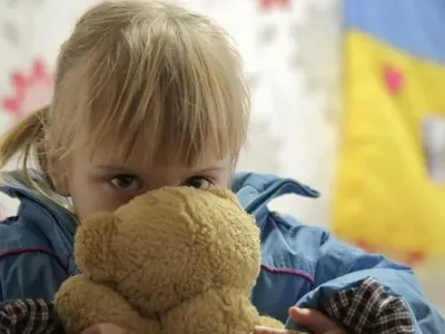 Називати речі своїми іменами: психолог дала поради, як пояснити дітям військові дії в Україні
