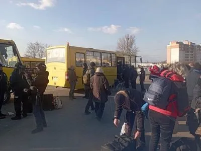 Київщина: з Бучі вдалося евакуювати близько 100 мирних жителів