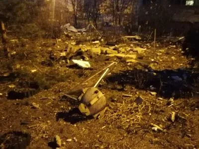 Неспокійна ніч у Києві: окупанти пошкодили дві багатоповерхівки у Дарницькому районі