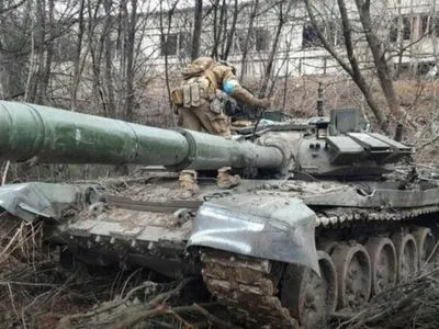 Родственники белорусского солдата рассказали, что их сын отмывает военную технику от человеческих останков
