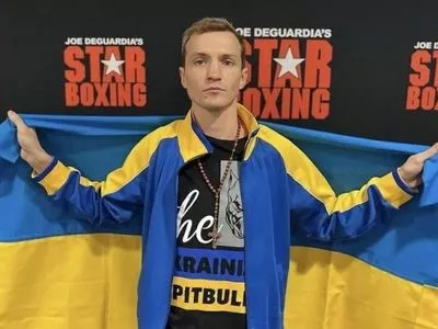 Віддасть частину гонорару на допомогу країні: український боксер захистив чемпіонський титул в США