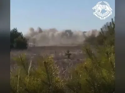 Украинские защитники уничтожили колонну рф в тылу противника