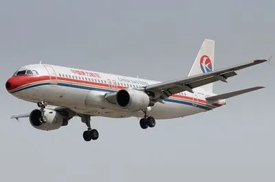 У Китаї розбився Boeing 737 зі 133 людьми на борту, кількість жертв невідома