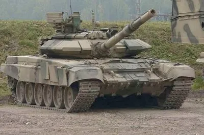 Не видел смысла воевать: рашист за вознаграждение сдал танк украинцам