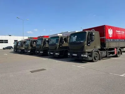 Польша отправила 10 грузовиков гуманитарной помощи для жителей Киевской области