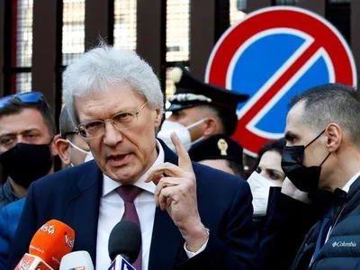 Российский посол подал в суд на итальянскую ежедневную газету из-за статьи о Путине