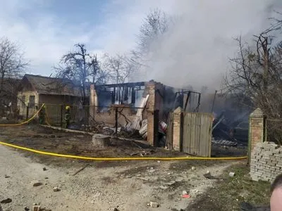 Російські військові вдарили по Київщині з важкої артилерії: зруйновано 5 будинків, серед постраждалих - дитина