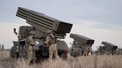 Країни НАТО продовжать постачати зброю Україні, поки це буде необхідно
