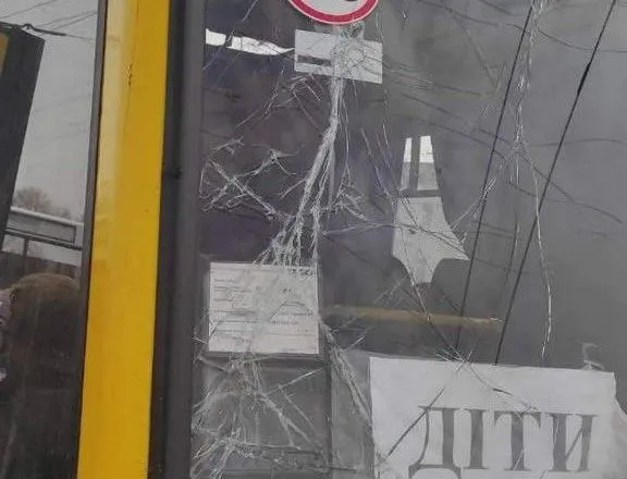 Російська армія обстріляла евакуаційний автобус з Лисичанська - Гайдай