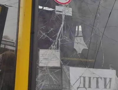 Российская армия обстреляла эвакуационный автобус из Лисичанска - Гайдай
