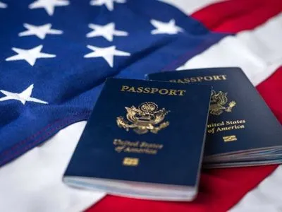 Гендерна ідентичність: у США вводять позначку "Х" у паспортах