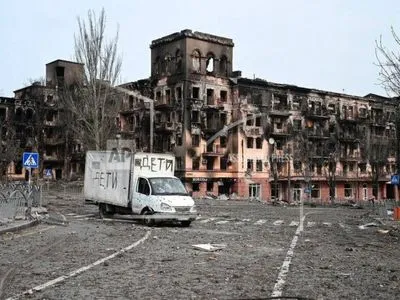 В Мариуполе показали фото центра города до и после прихода "освободителей”