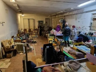 Здесь живые были рядом с мертвыми: оккупанты на Черниговщине в подвале школы держали в заложниках более 150 человек