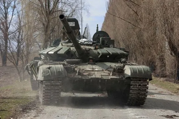 "Подарунок" від Чехії: Прага відправила в Україну танки та БМП